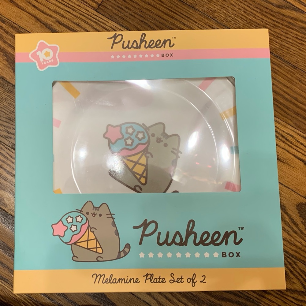 Pusheen Plates